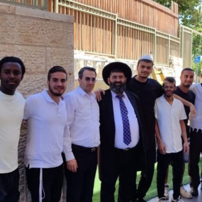 ישיבת 'כאייל תערוג' לבעלי תשובה, מקבלת חיזוק וליווי ממו"ר הרב אייל עמרמי.